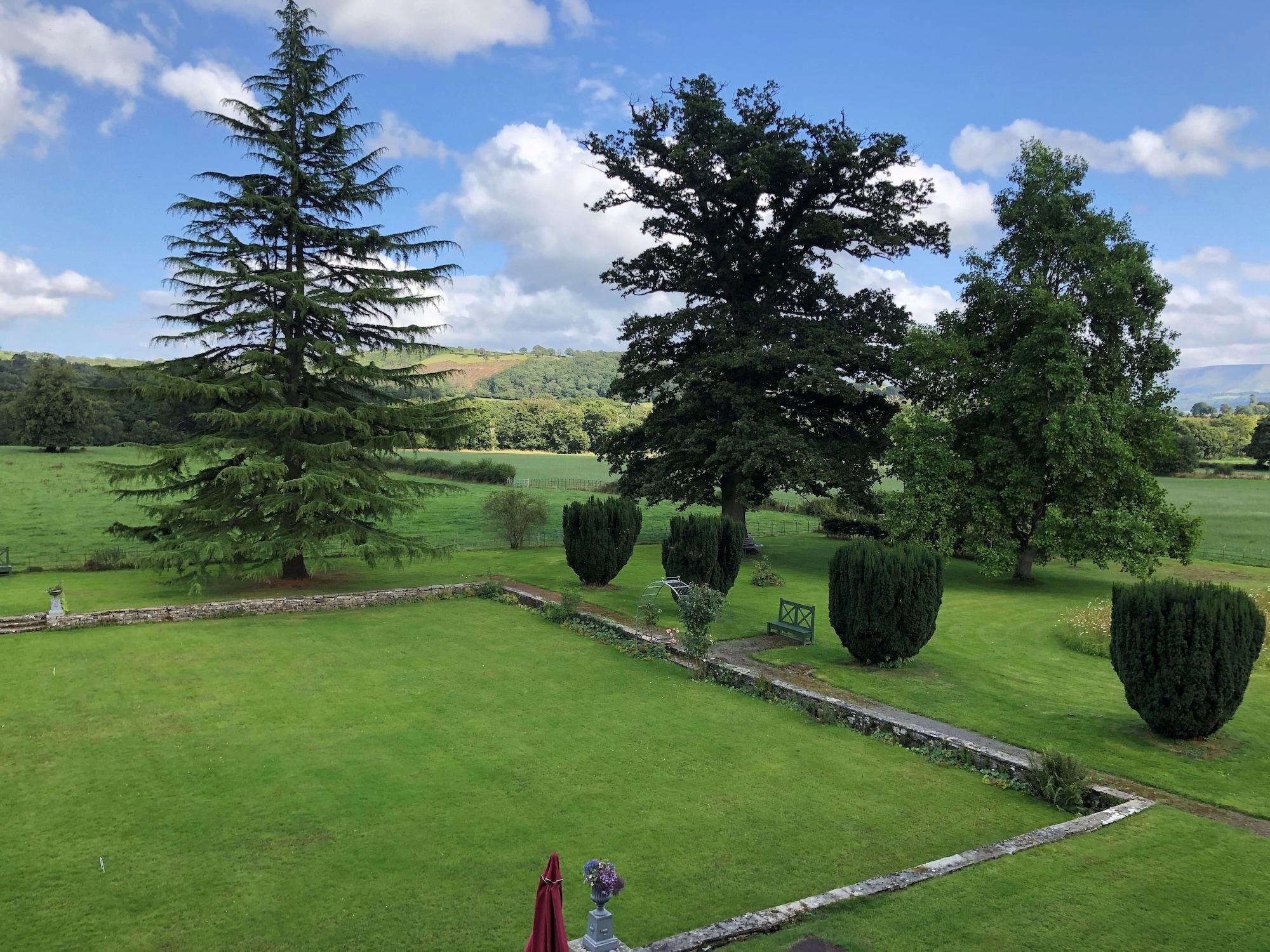 Llangoed Hall Bronllys Экстерьер фото